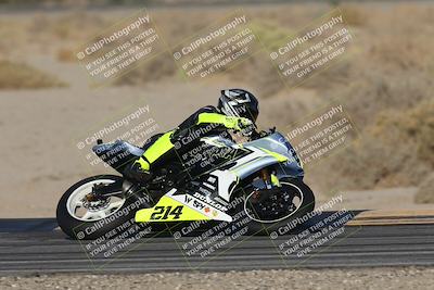 media/Nov-02-2025-CVMA (Sun) [[337aff29ab]]/Race 17-Amateur Supersport Middleweight/